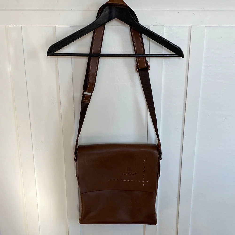 NWOT Vintage Foresight Brown Leather Postal Messenger Magnetic Closure Bag